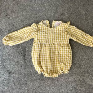 Smockingbird girls mustard bubble 2T. Worn once.